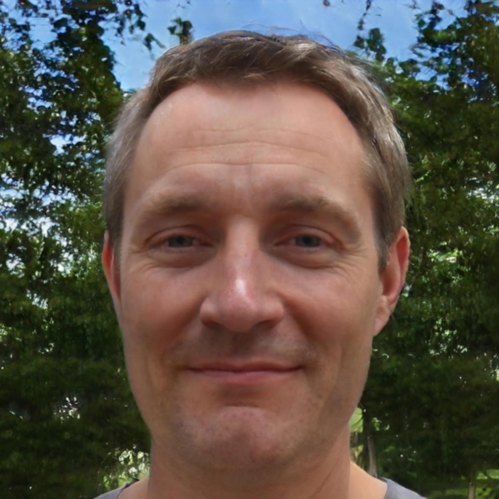 Portrait de Marc Dubois, analyste financier